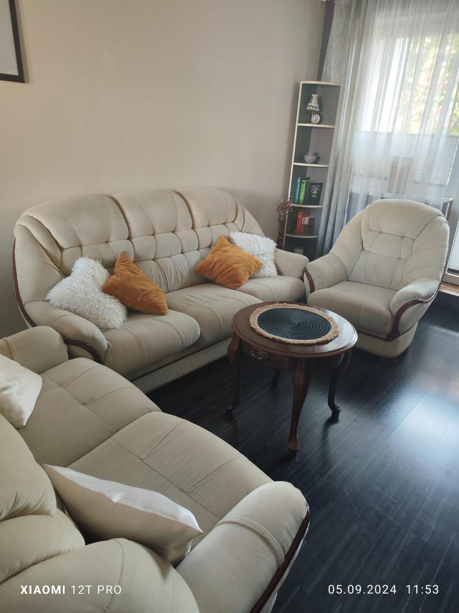 дом с парковкой, близко к центру Apartment
