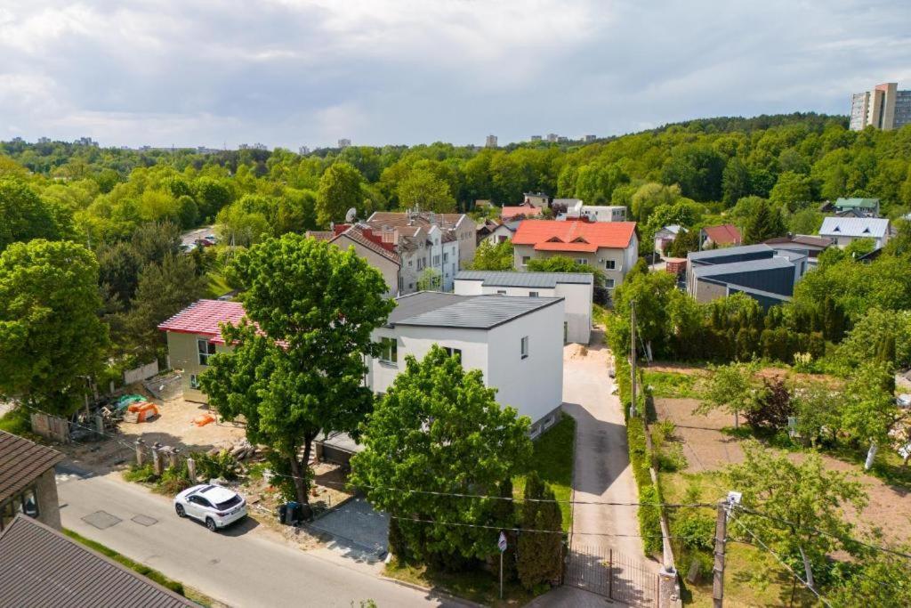 отдельный дом с хорошей локацией в городе וילה